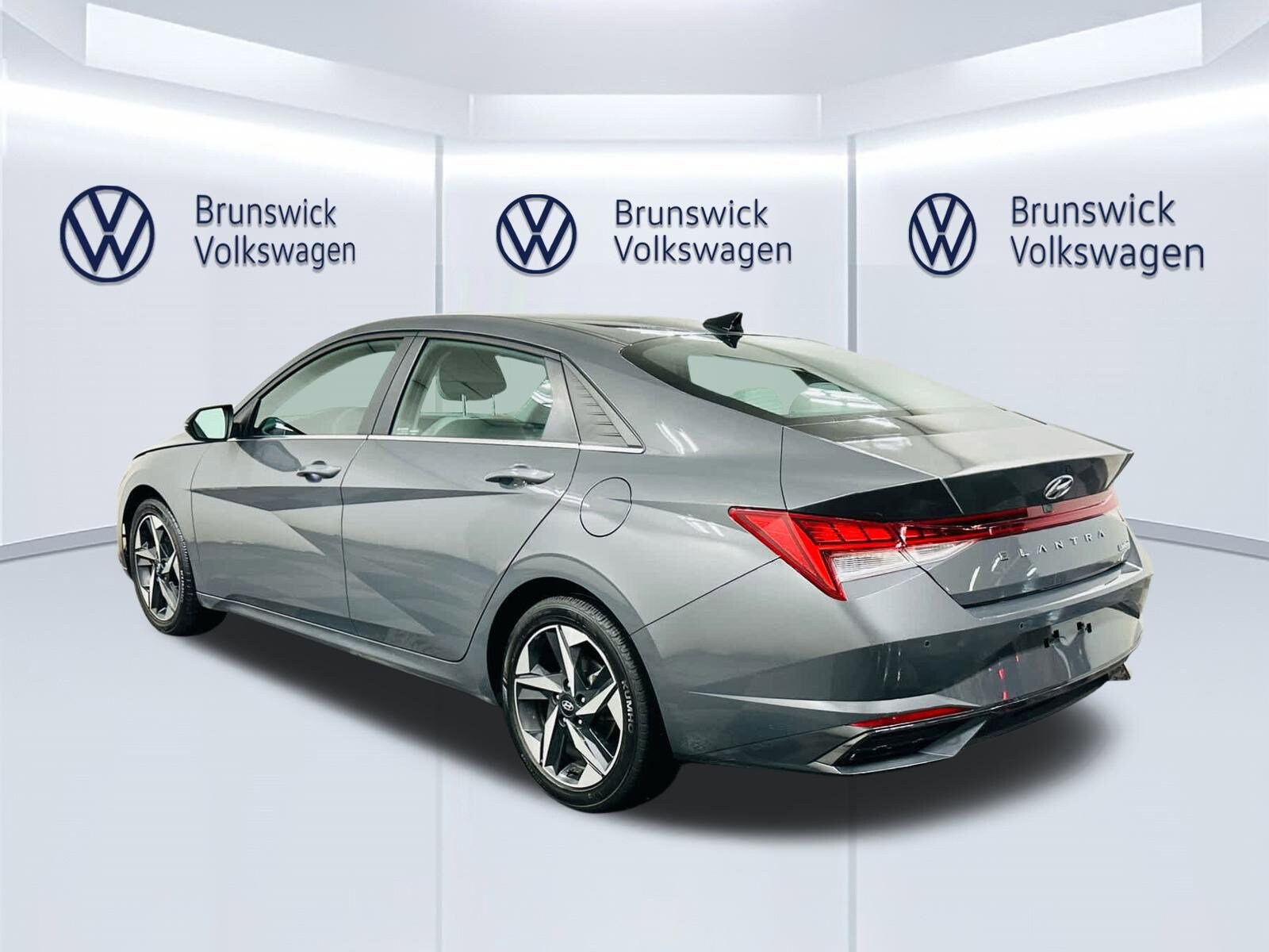 2023 Hyundai Elantra Limited photo 4