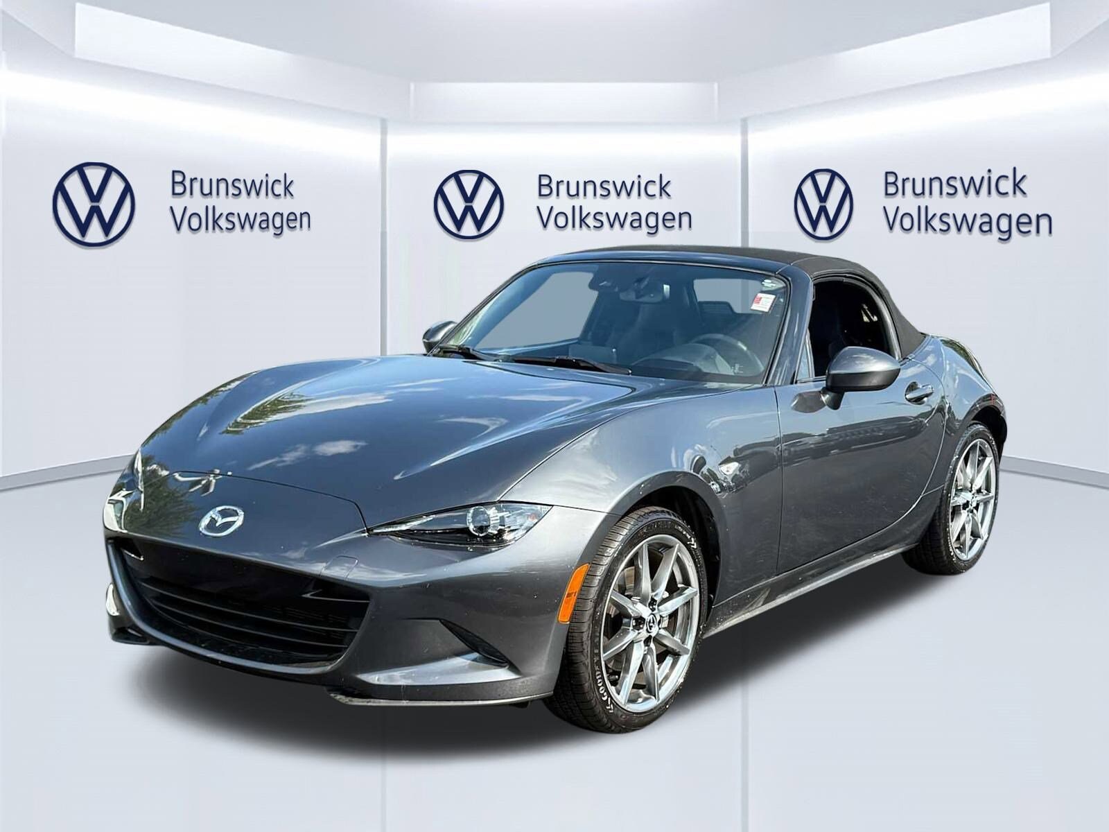 2022 Mazda MX-5 Miata Miata Grand Touring photo 2