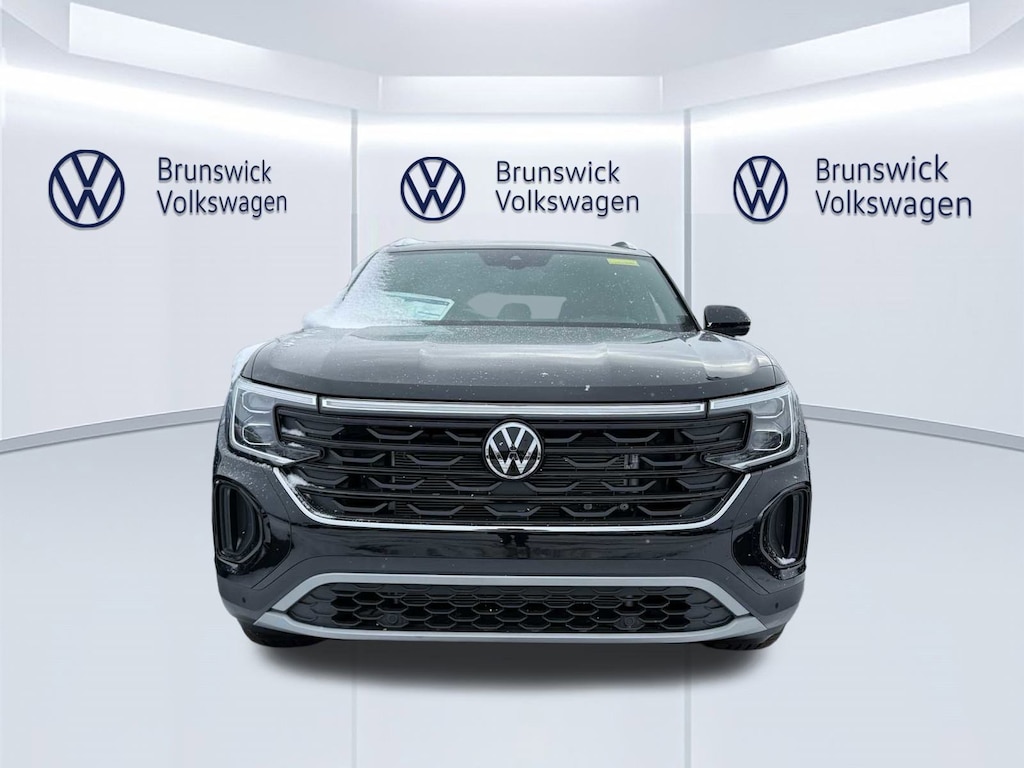 New 2026 Volkswagen Atlas Cross Sport 2.0T SE w/Technology 4MOTION