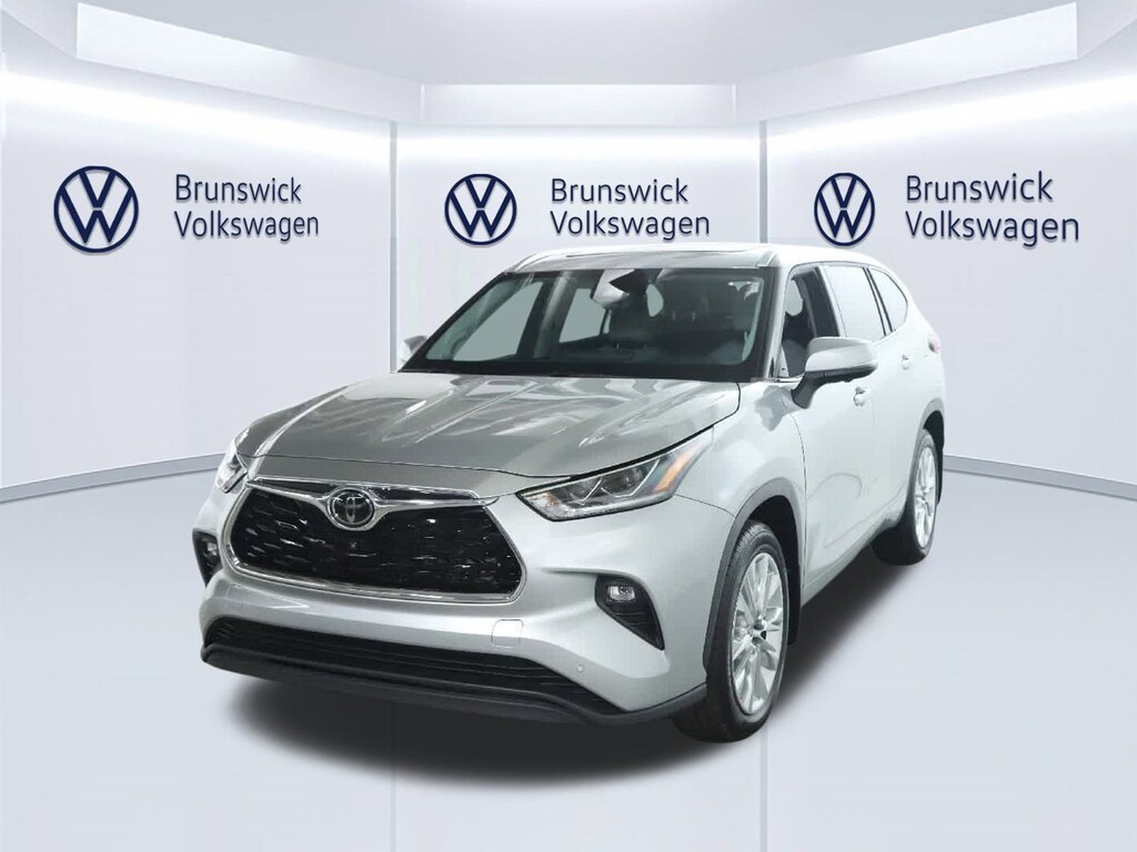 Used 2023 Toyota Highlander Limited SUV