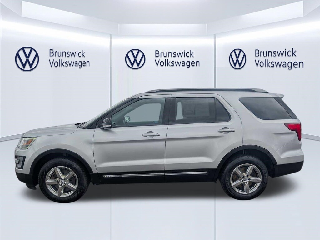 Used 2017 Ford Explorer XLT SUV