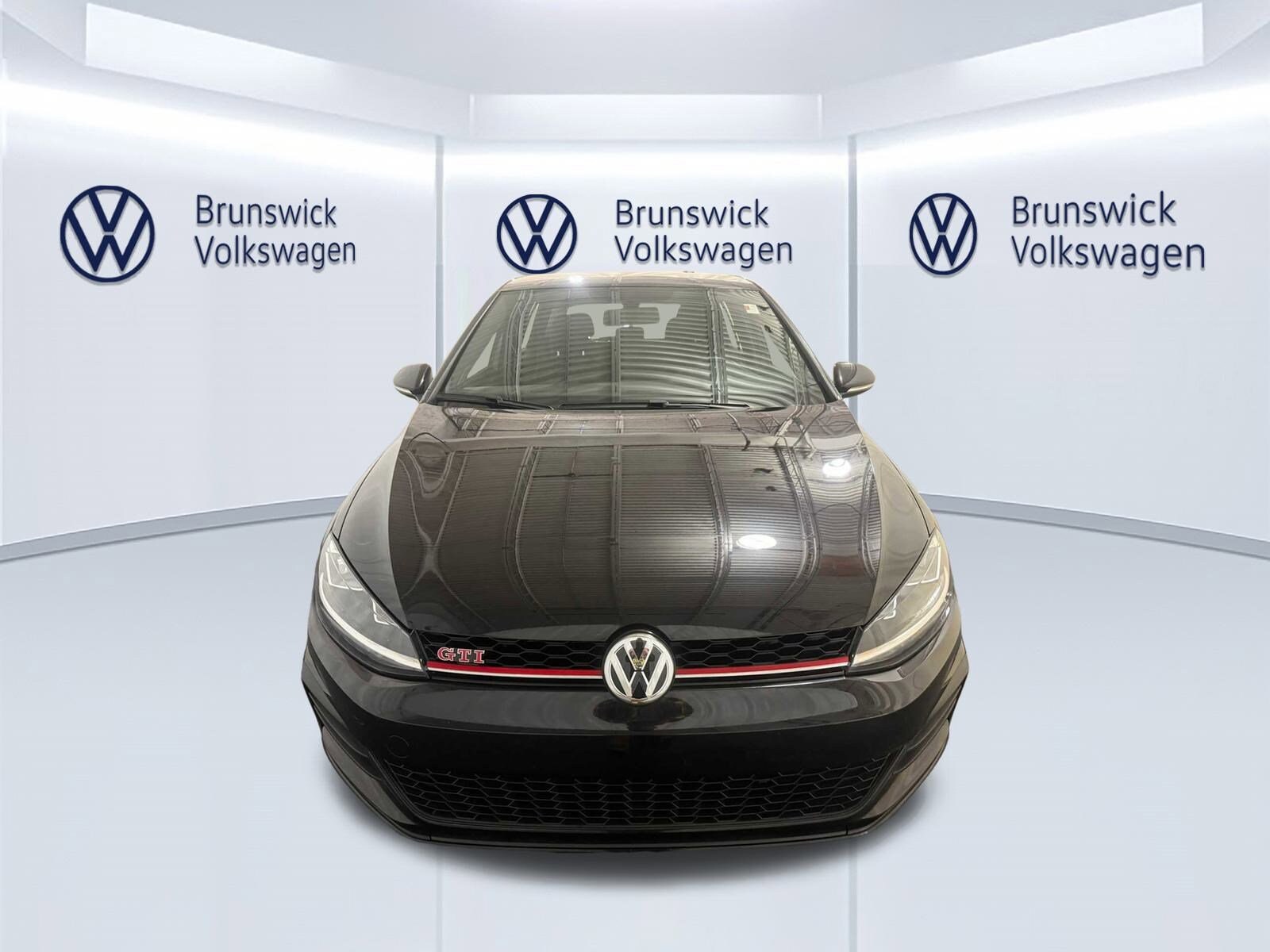 2019 Volkswagen Golf GTI S photo 3