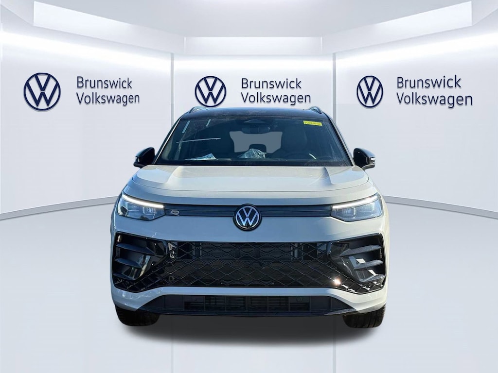 New 2026 Volkswagen Tiguan SE R-Line Black 2.0T 4MOTION