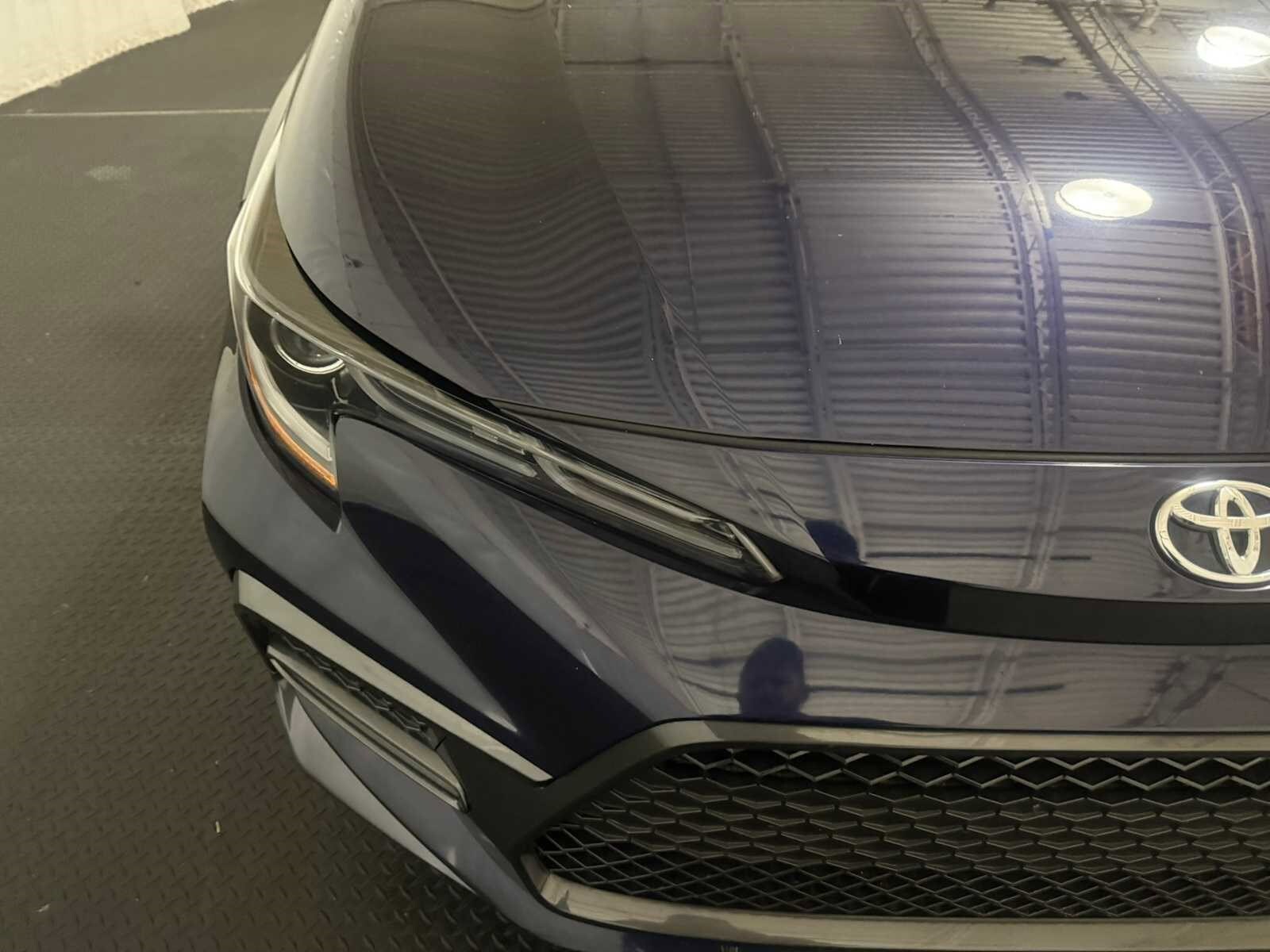 2020 Toyota Corolla SE photo 3