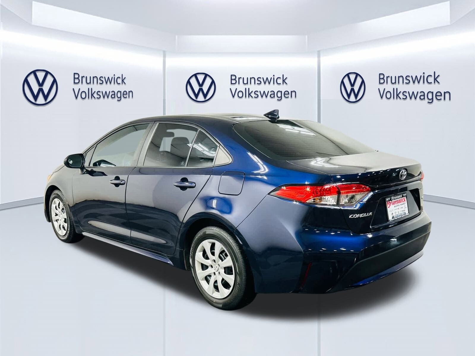 2021 Toyota Corolla LE photo 4