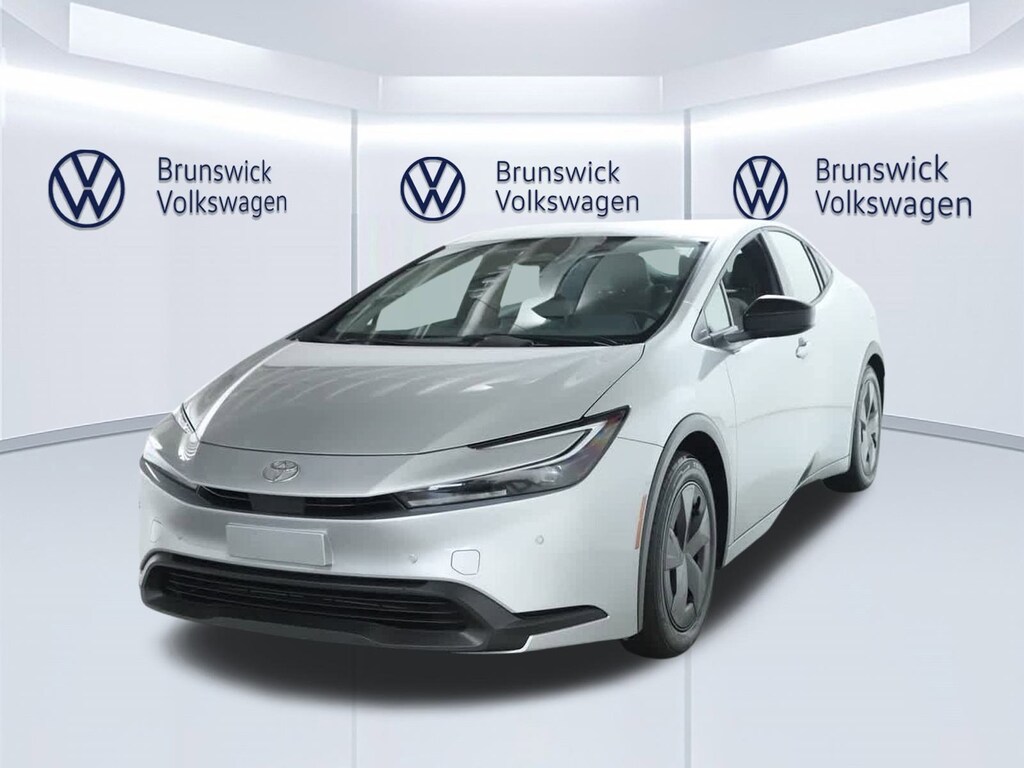 Used 2025 Toyota Prius LE Hatchback