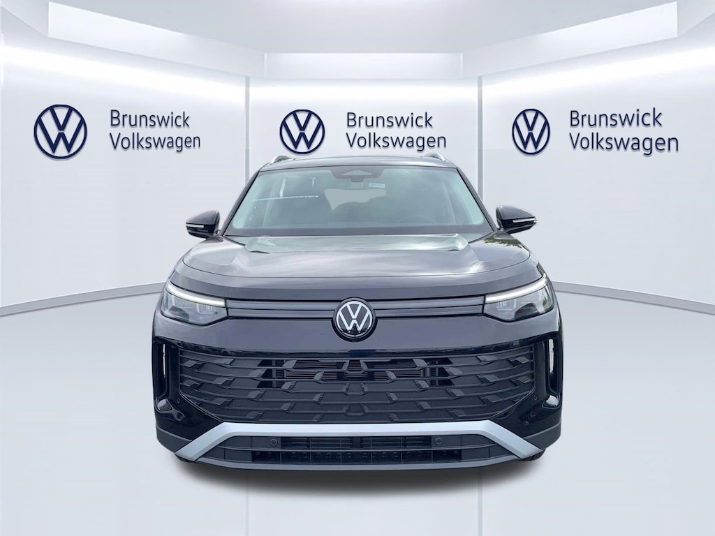 New 2026 Volkswagen Tiguan SE 4MOTION