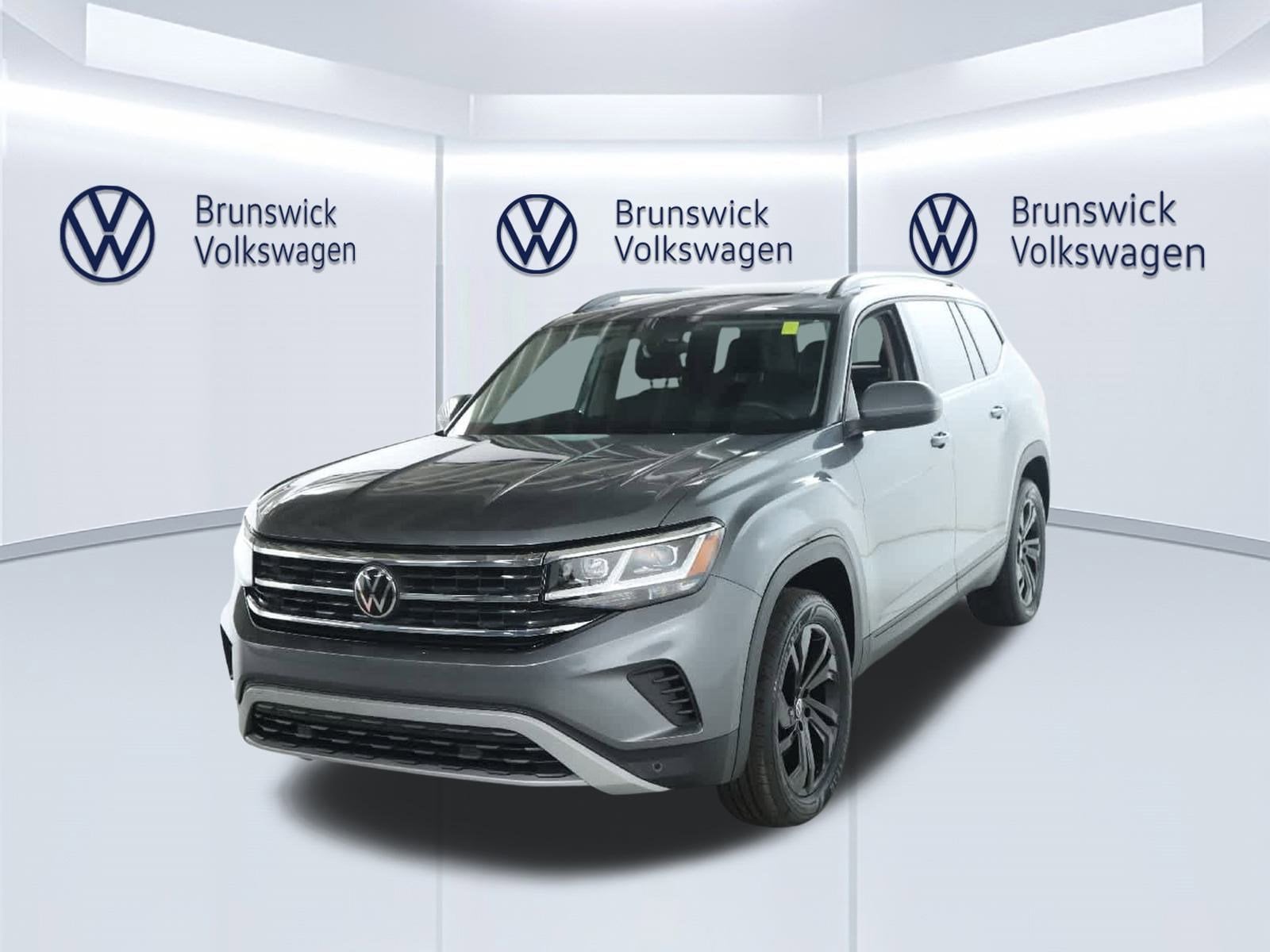 2023 Volkswagen Atlas SE w/Tech's photo