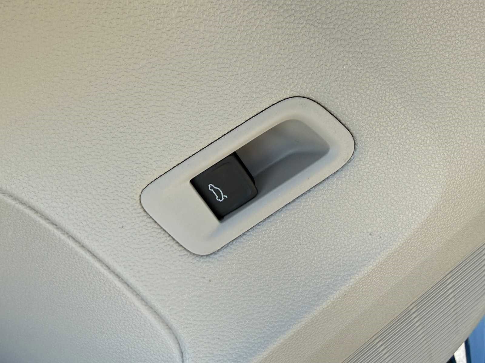 2026 Volkswagen Atlas SE w/Tech - Photo 8