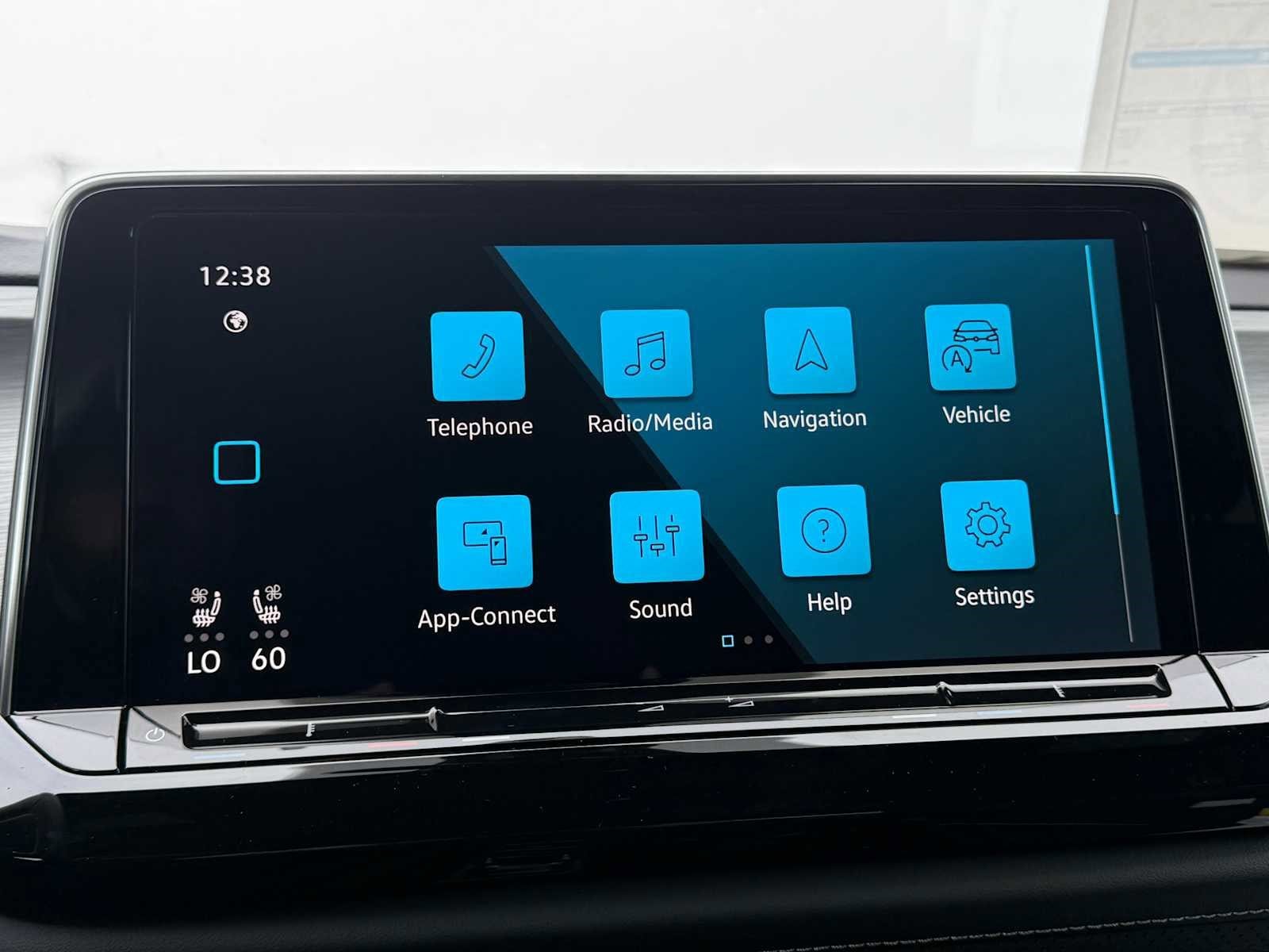 2026 Volkswagen Atlas Cross Sport SE w/Tech - Photo 12