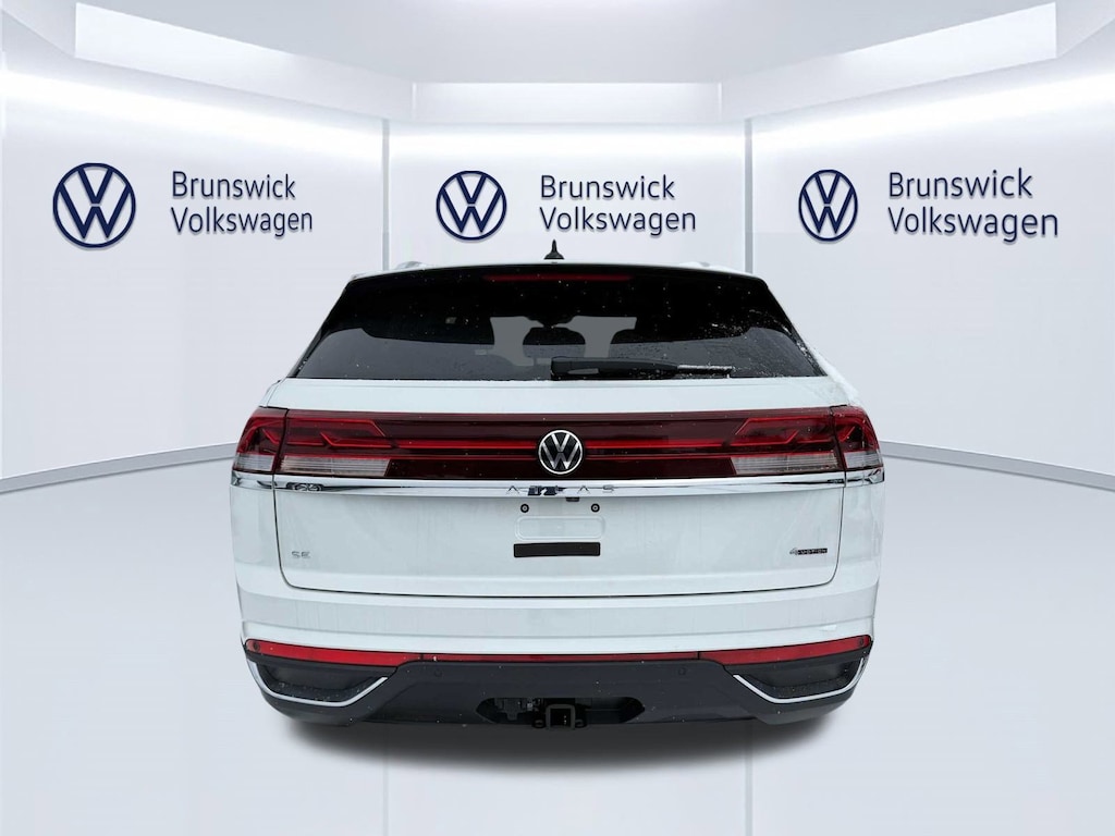 New 2026 Volkswagen Atlas Cross Sport 2.0T SE w/Technology 4MOTION