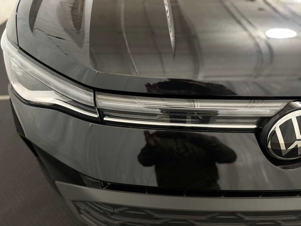 Used 2025 Volkswagen Taos 1.5T SE Black SUV