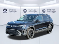 2025 Volkswagen Taos SE Black 4MOTION