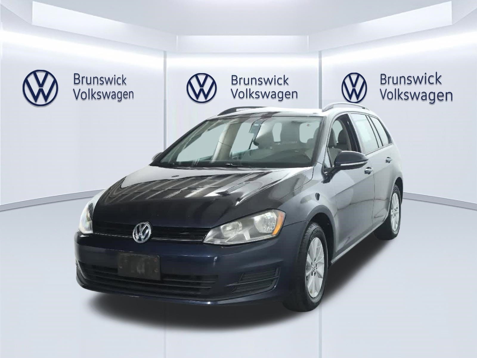 2016 Volkswagen Golf SportWagen TSI S Auto's photo