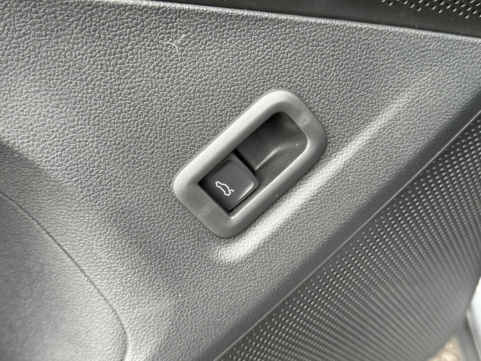 2026 Volkswagen Tiguan SE R-LINE BLACK - Photo 8