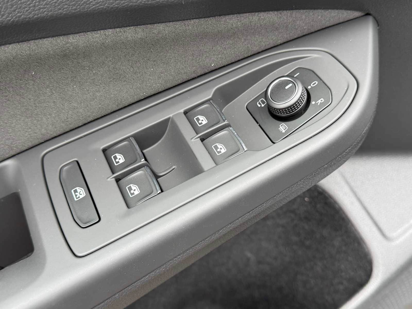 2026 Volkswagen Golf GTI S - Photo 7