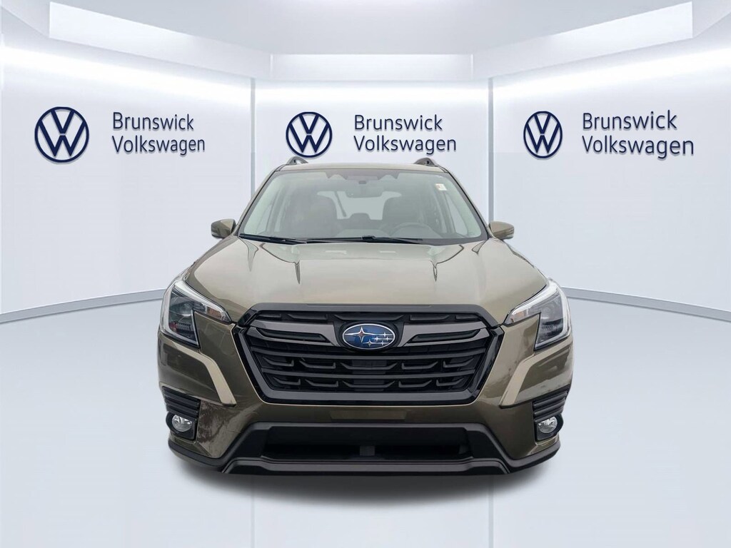 Used 2023 Subaru Forester Limited SUV