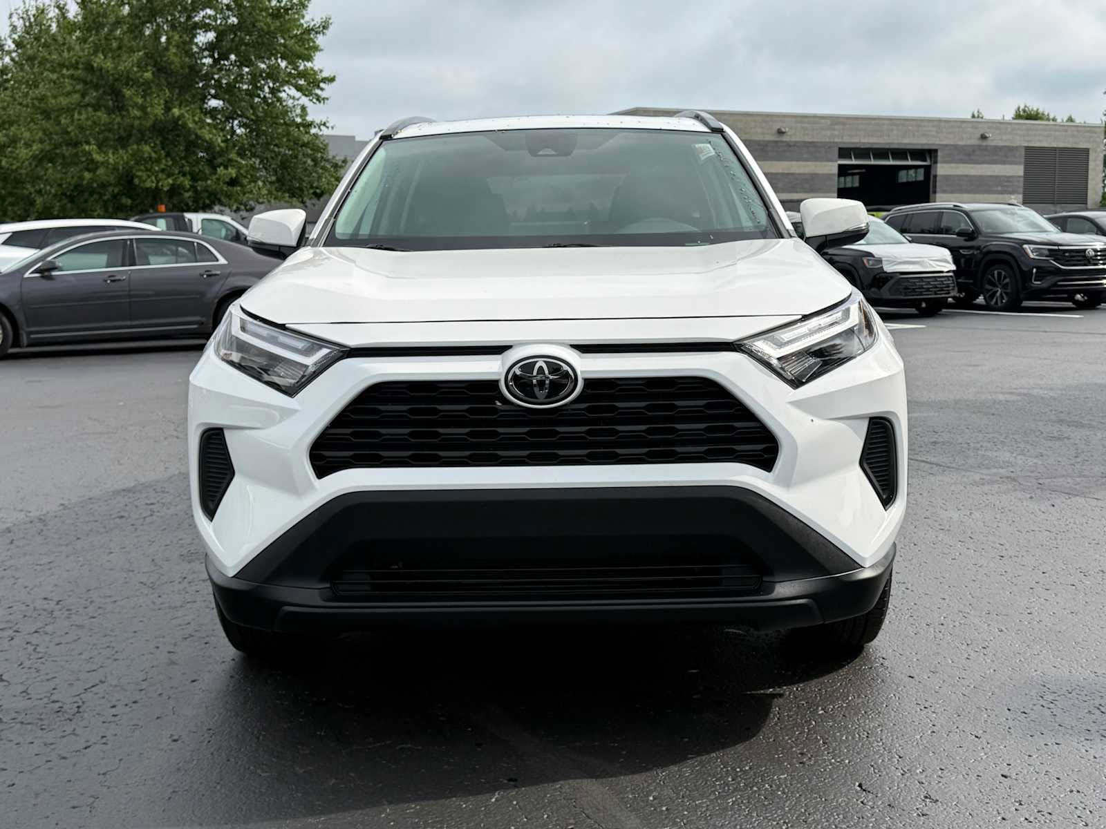Used 2022 Toyota RAV4 XLE with VIN 2T3P1RFV3NC318637 for sale in Northfield, Minnesota