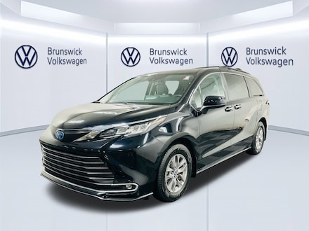 2023 Toyota Sienna XLE 7 Passenger Van Passenger Van