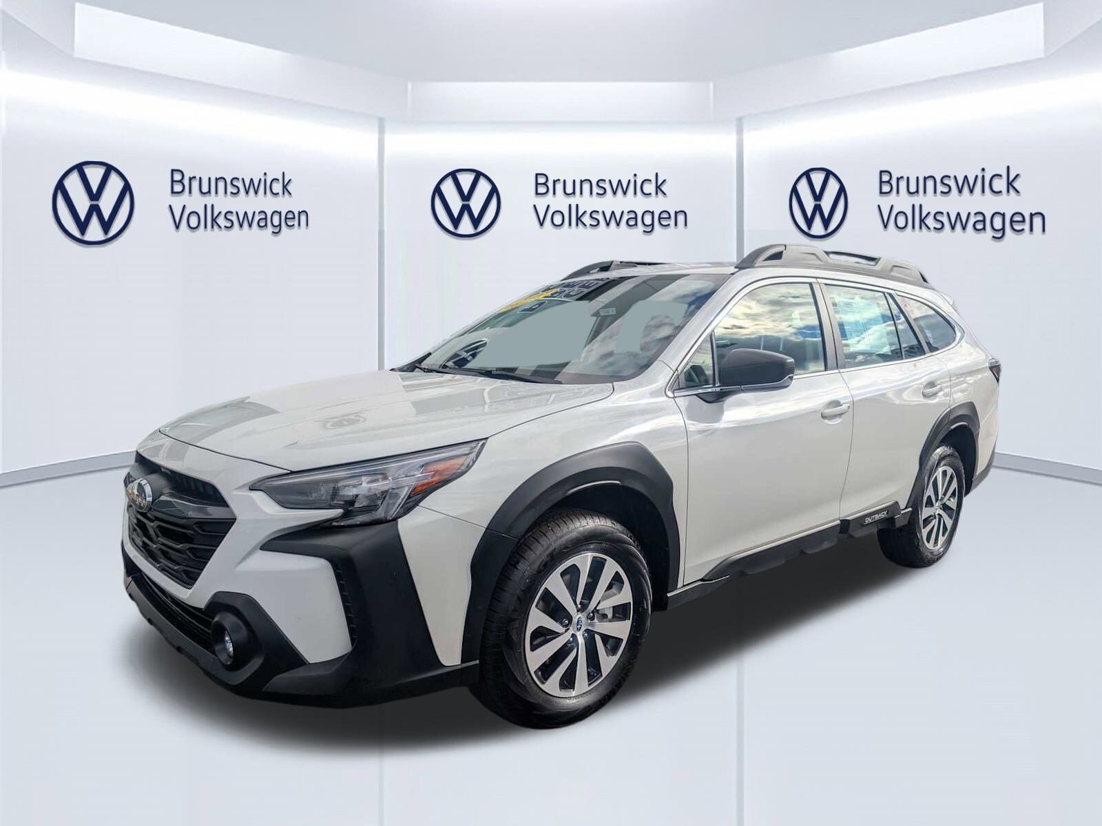 2025 Subaru Outback Base photo 2