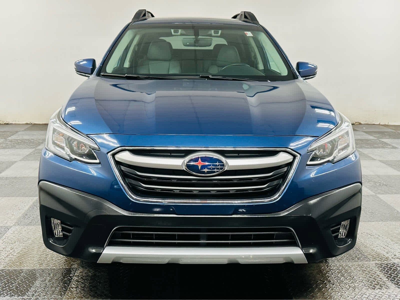 2020 Subaru Outback Limited photo 2