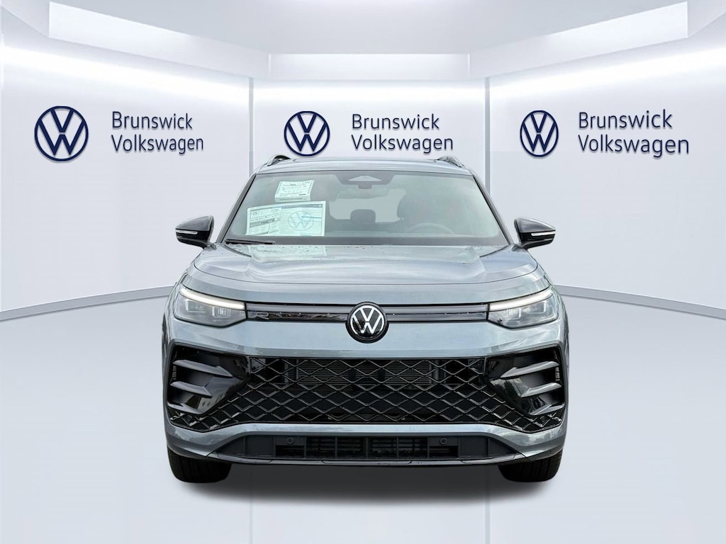 New 2026 Volkswagen Tiguan SE R-Line Black 2.0T 4MOTION