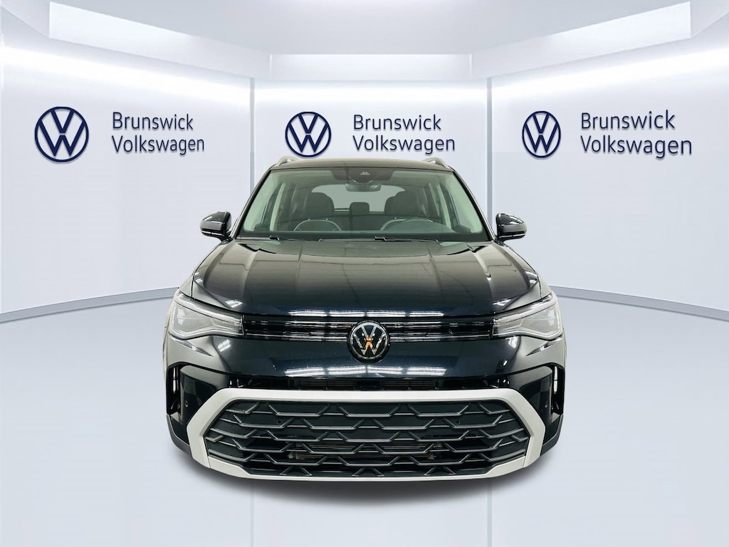 Used 2025 Volkswagen Taos 1.5T SE SUV