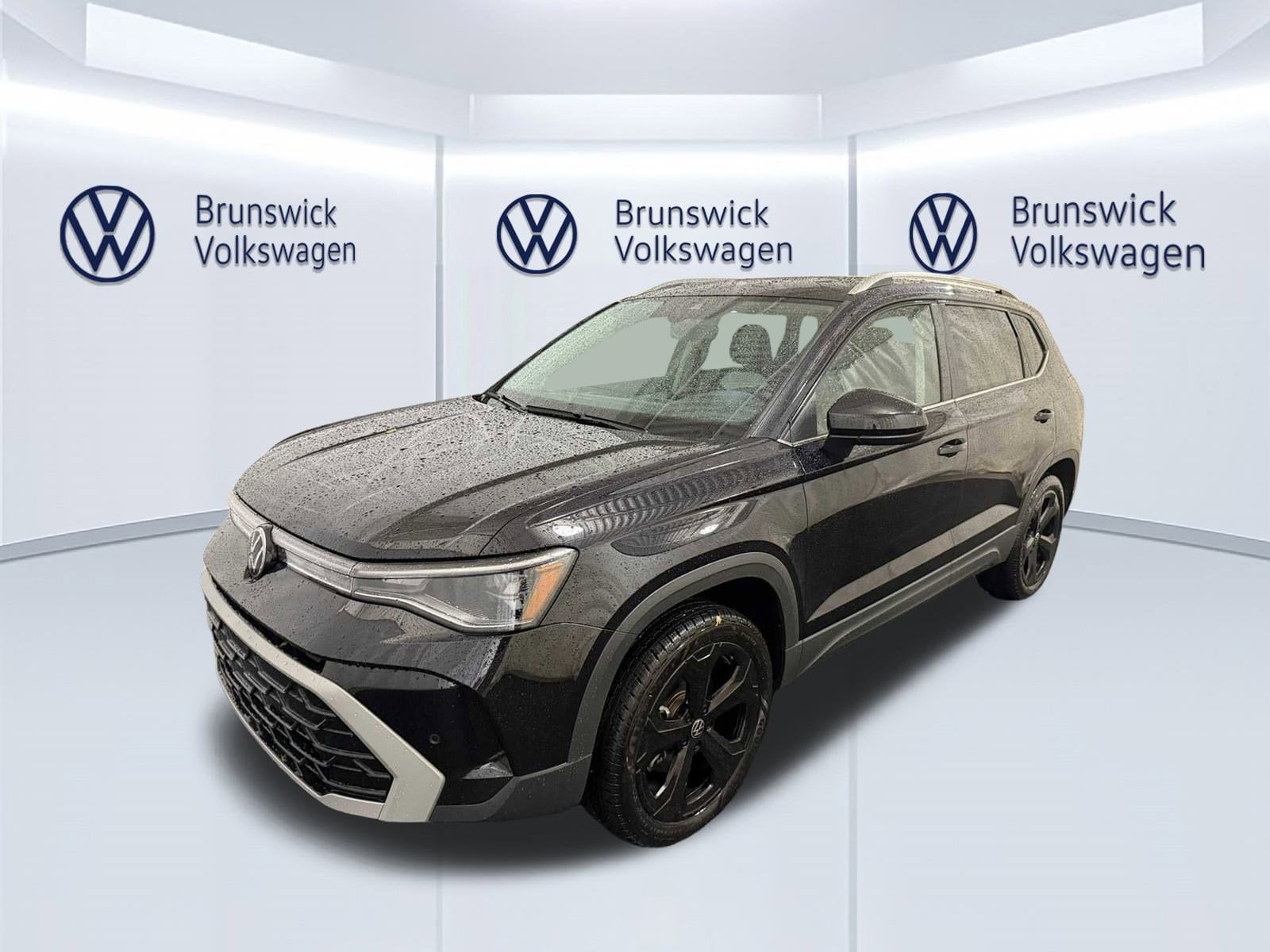 2025 Volkswagen Taos SEL's photo