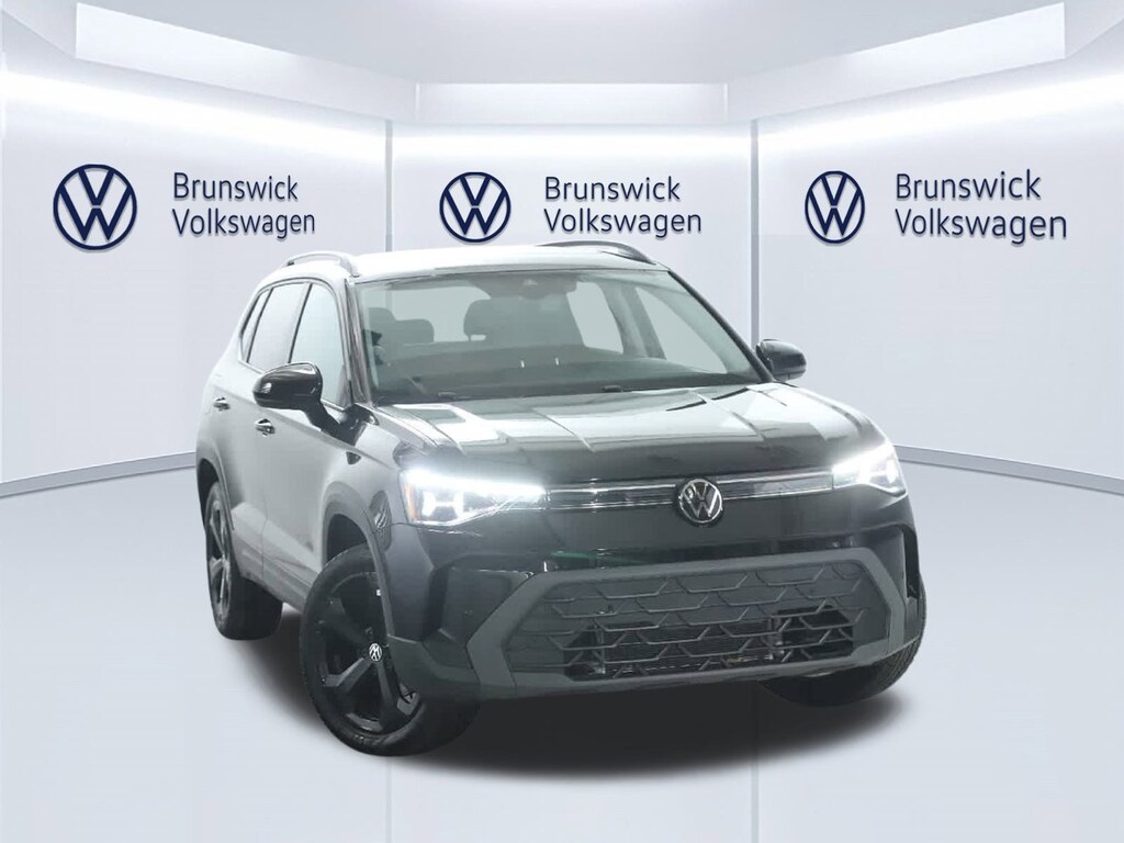 Used 2025 Volkswagen Taos 1.5T SE Black SUV