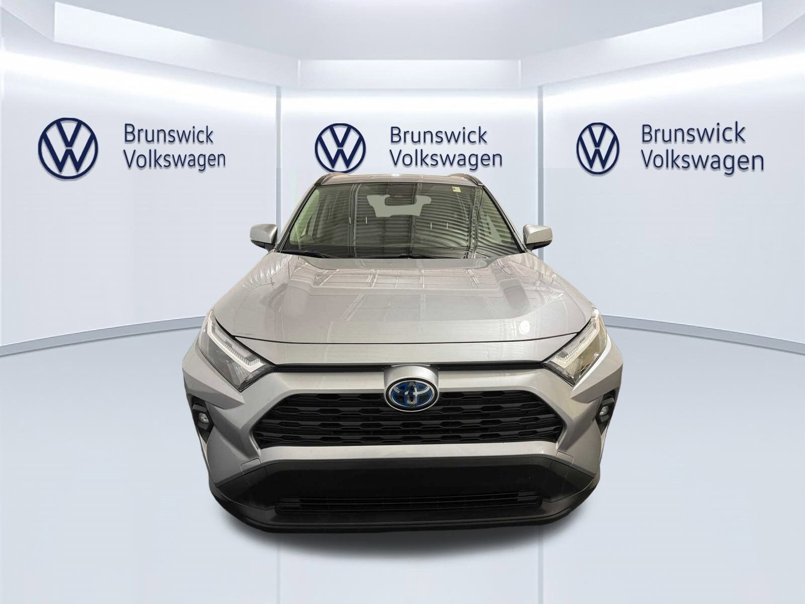 2023 Toyota RAV4 Hybrid XLE Premium photo 2