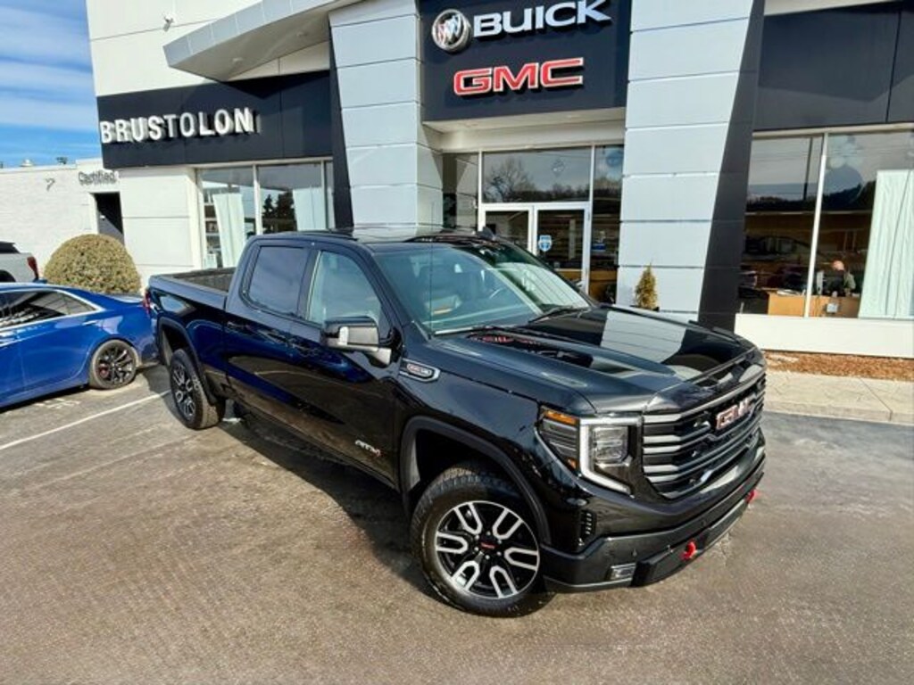 Used 2025 GMC Sierra 1500 AT4 Truck Crew Cab