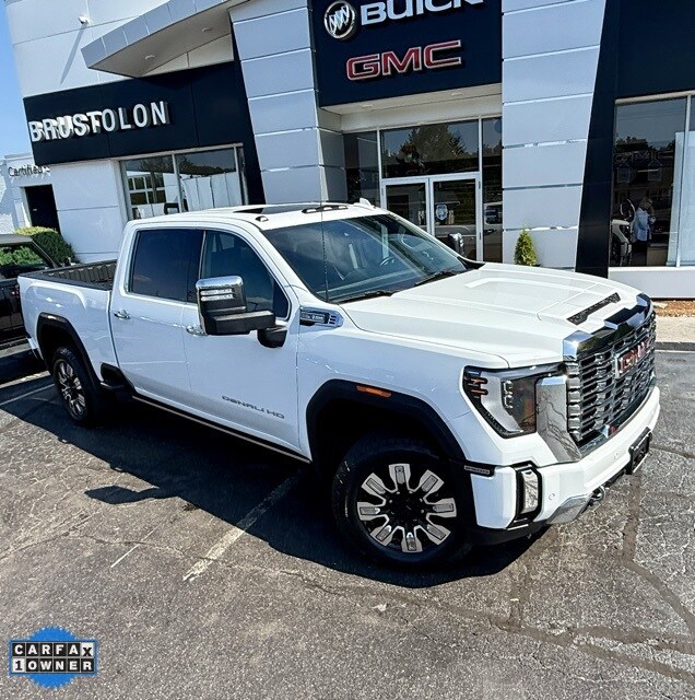 2024 Gmc Sierra 2500 HD Denali photo 2
