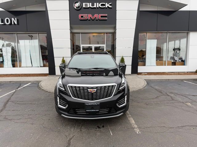 2023 Cadillac XT5 Platinum Premium Luxury photo 4