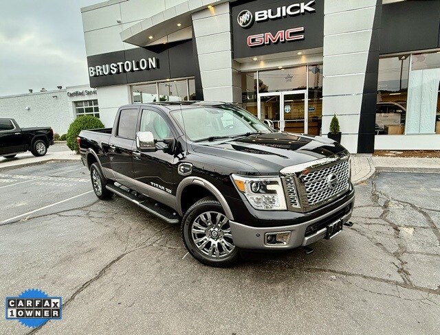 2018 Nissan Titan Platinum Reserve photo 2