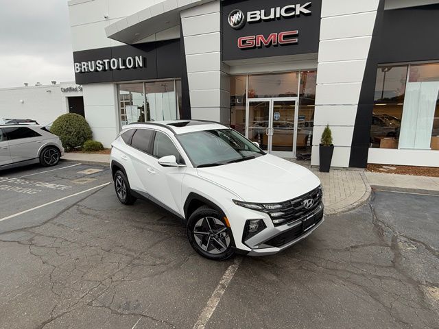 2025 Hyundai Tucson SEL Convenience photo 2