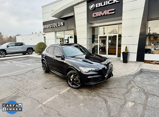 2024 Alfa Romeo Stelvio Quadrifoglio photo 3