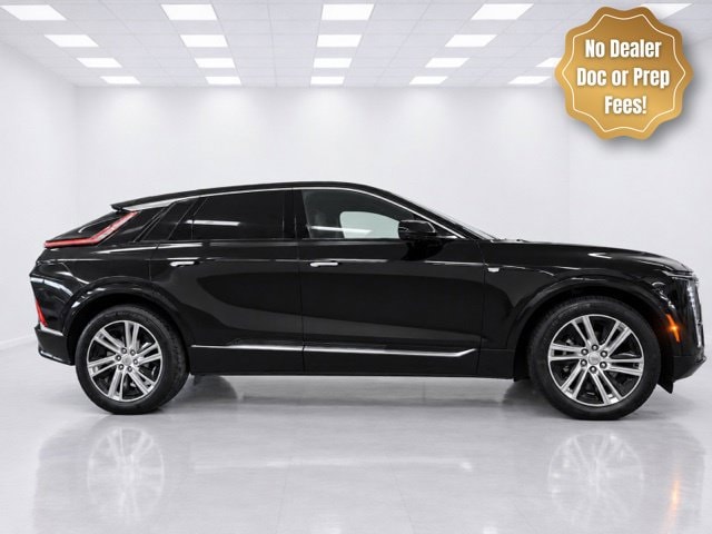 Used 2025 Cadillac LYRIQ Luxury 1 with VIN 1GYKPNRL8SZ300201 for sale in Springfield, VT