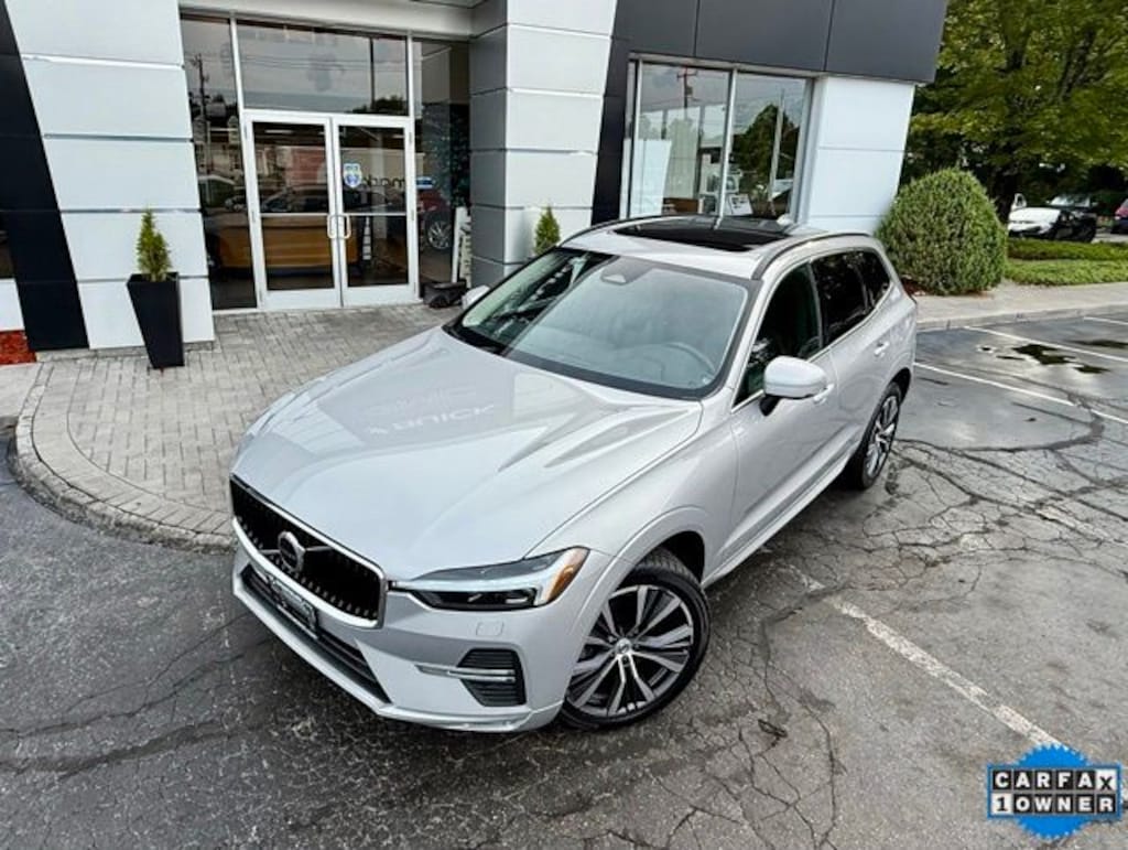 Used 2022 Volvo XC60 B5 AWD Momentum SUV