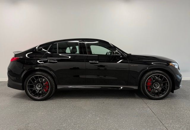 2025 Mercedes Benz GLC AMG 63 S E PERFORMANCE photo 2