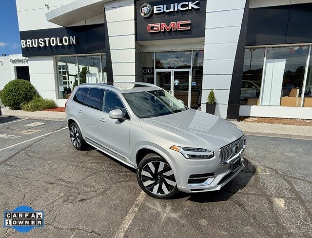 2023 Volvo XC90 Recharge Ultimate photo 2