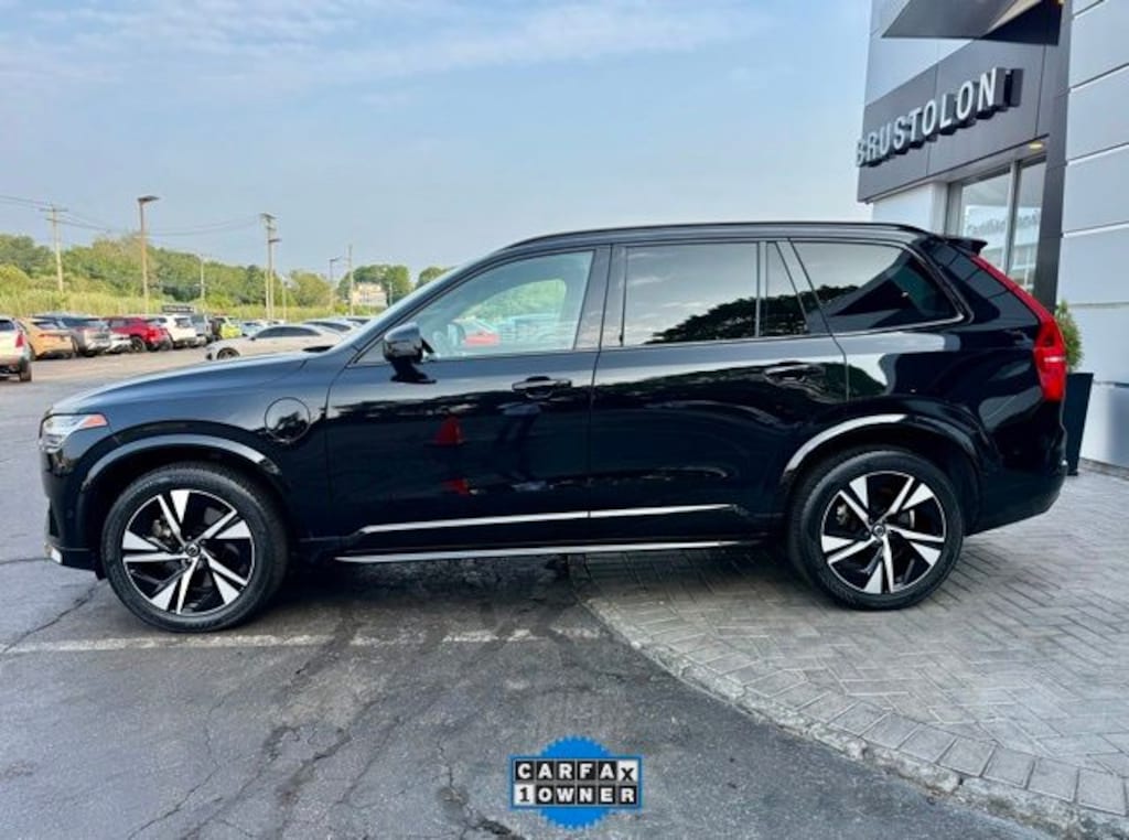 Used 2022 Volvo XC90 Recharge Plug-In Hybrid T8 R-Design Extended Range 7P SUV