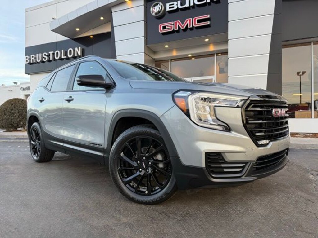 Used 2023 GMC Terrain SLE SUV