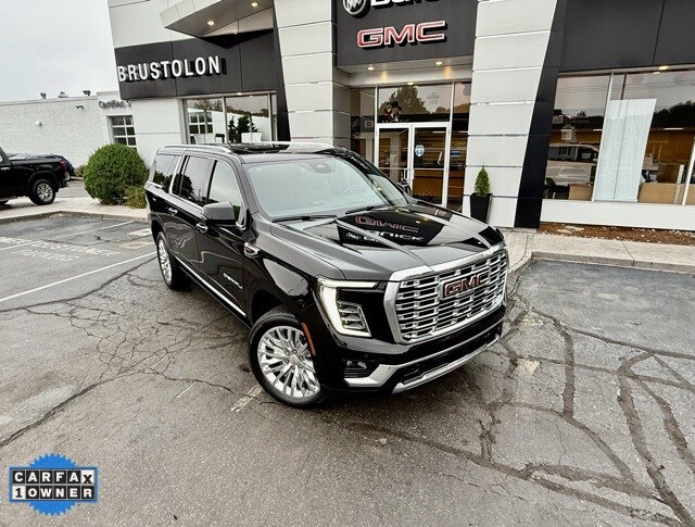 2025 Gmc Yukon XL Denali photo 2
