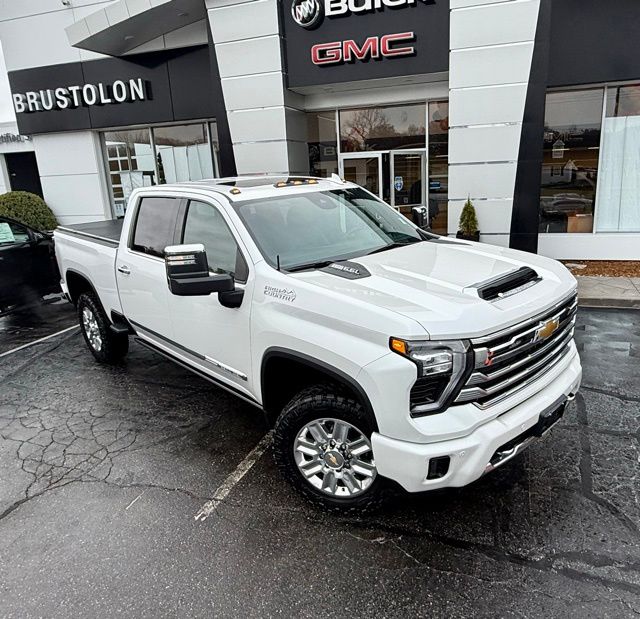 2025 Chevrolet Silverado 2500HD High Country photo 2