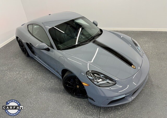 2024 Porsche Cayman photo 2
