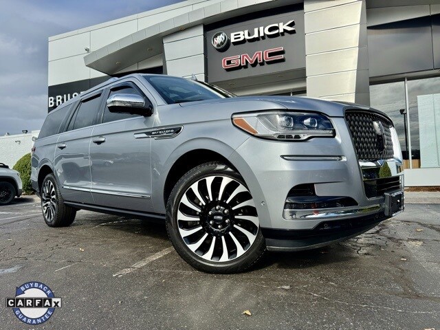 2023 Lincoln Navigator Black Label photo 3