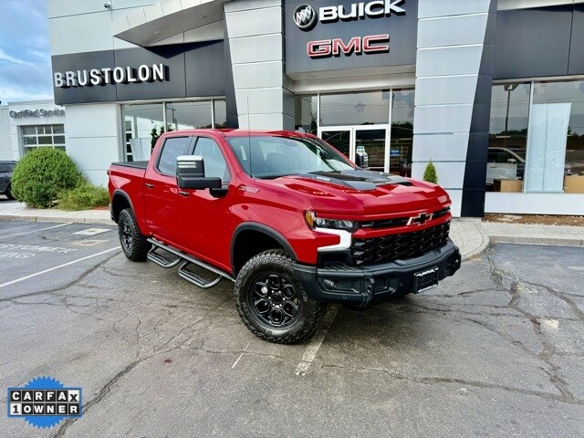 2024 Chevrolet Silverado 1500 ZR2 photo 2