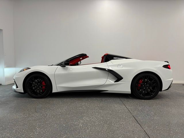 2023 Chevrolet Corvette Stingray 3LT photo 2