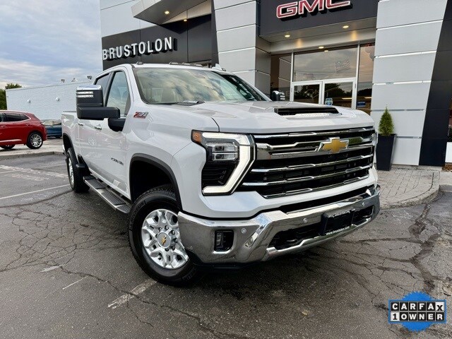 2024 Chevrolet Silverado 2500HD LTZ photo 3