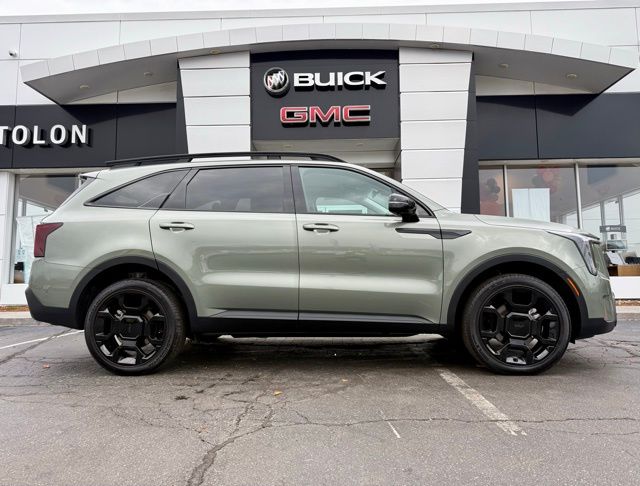 2025 Kia Sorento X-Line SX photo 2